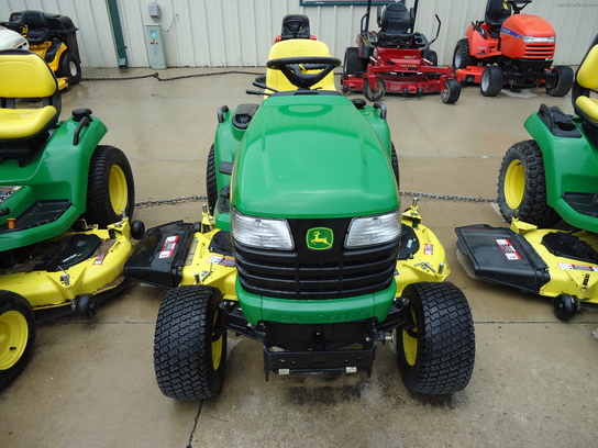 2012 John Deere X700