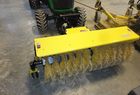 2010 John Deere 2305