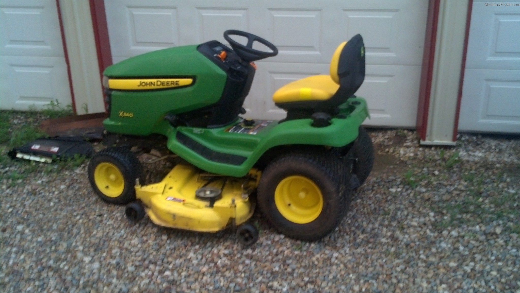 2009 John Deere X340 Lawn & Garden and Commercial Mowing John Deere