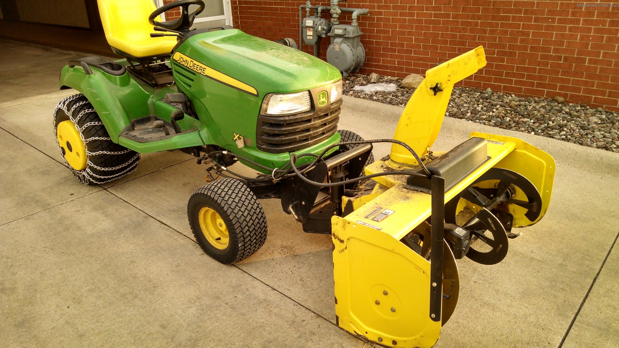 2008 John Deere X720 Lawn & Garden and Commercial Mowing John Deere