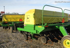 2001 John Deere 1560