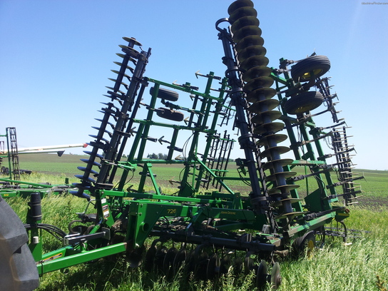 2007 John Deere 726