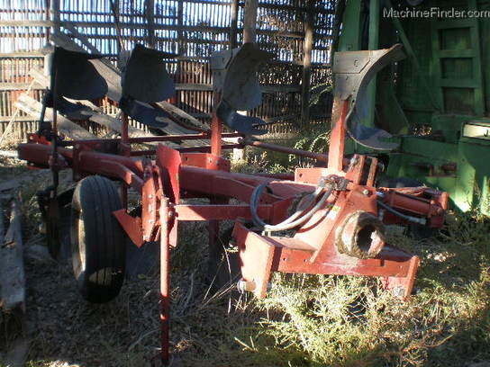  International Harvester 140