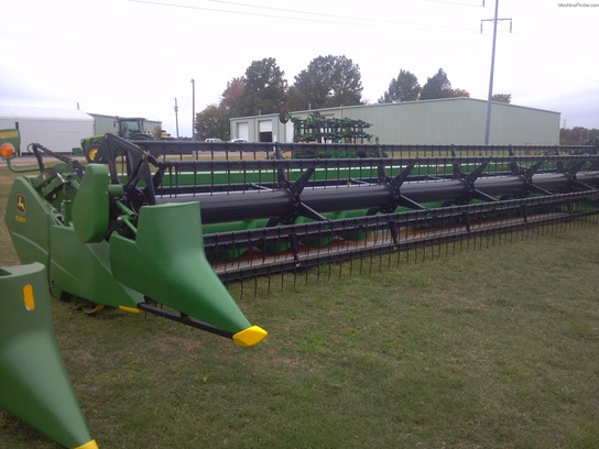 2011 John Deere 630F
