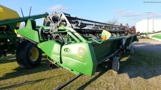 2011 John Deere 635F