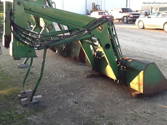  John Deere 148