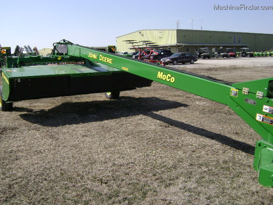  John Deere 946