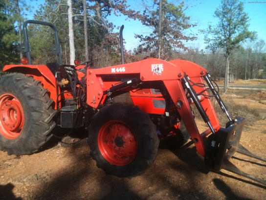2005 Kubota M9000