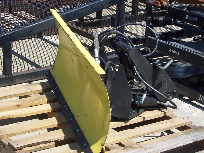 2008 John Deere 54 Front Blade for 25202720 tractors Tractors