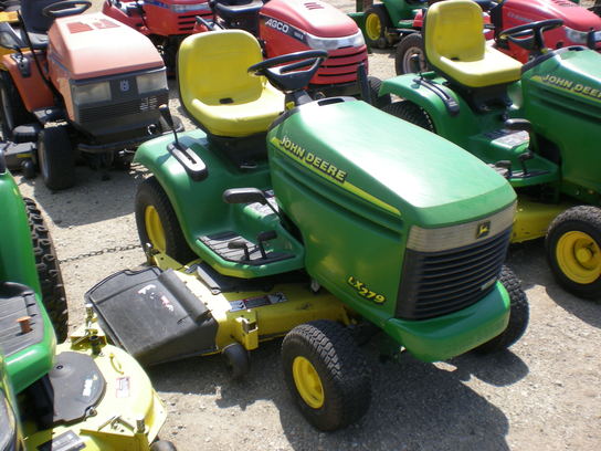 2001 John Deere LX279