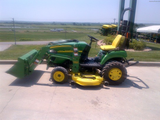 2008 John Deere 2305