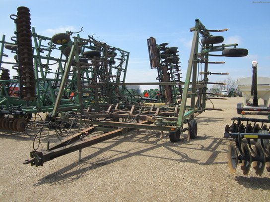  John Deere 1610