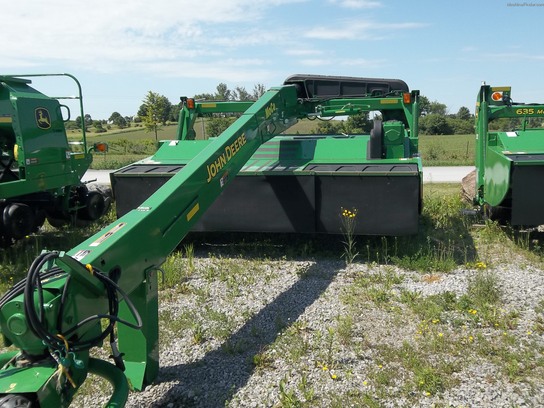 2005 John Deere 735