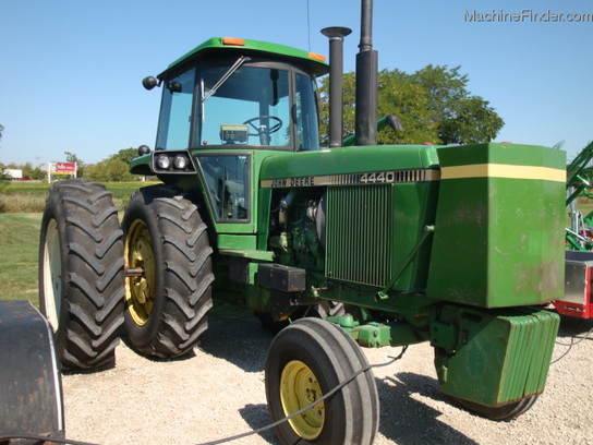 1982 John Deere 4440