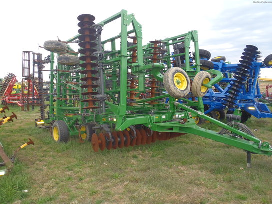 2010 John Deere 2310