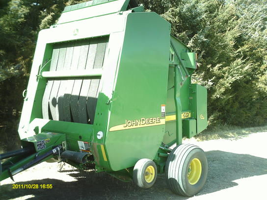 2002 John Deere 567