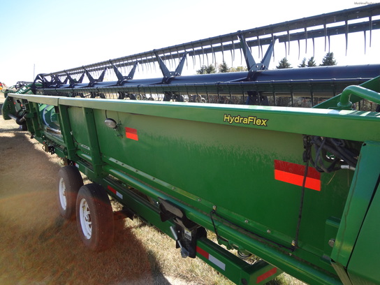 2011 John Deere 635F