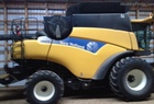 2010 New Holland CR9070