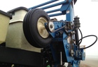 1999 Kinze 2600