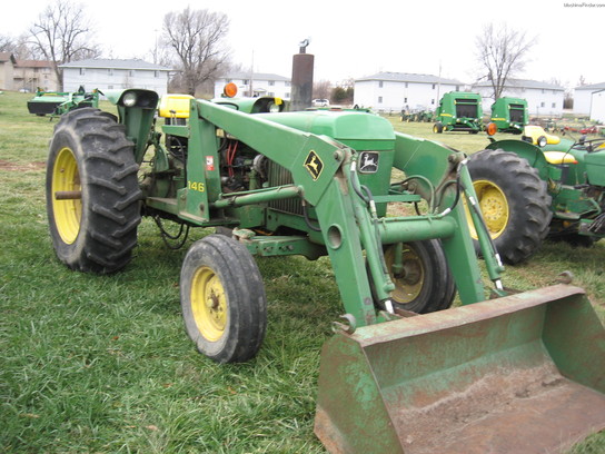  John Deere 2640