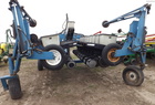  Kinze 19R18 BEAN PLANTER NARROW ROW