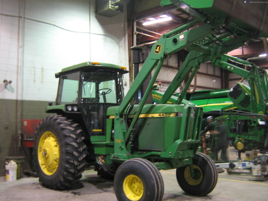 1990 John Deere 4455