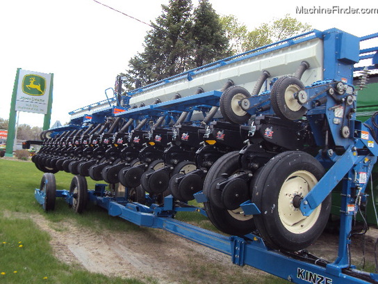 2006 Kinze 3650