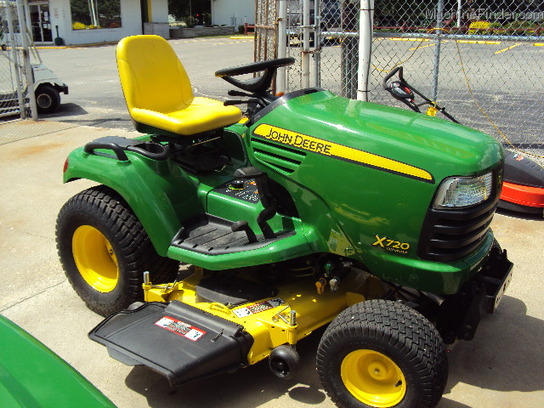 2007 John Deere X720