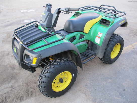 2006 John Deere BUCK