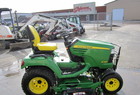 2009 John Deere X748