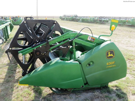 2005 John Deere 630F