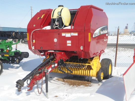 2005 New Holland BR740A