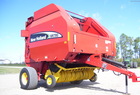 2005 New Holland BR780