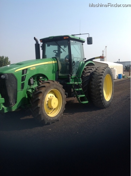 2007 John Deere 8230