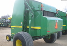 2010 John Deere 568