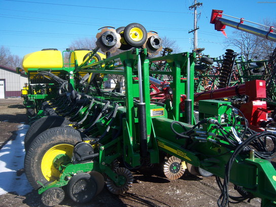 2011 John Deere 1770NT