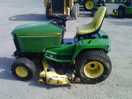 1997 John Deere 445
