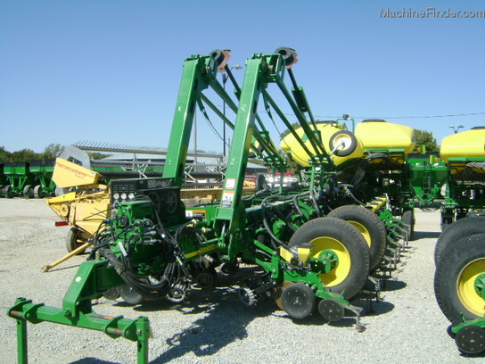 2011 John Deere 1770