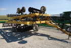 2006 Landoll 2320F