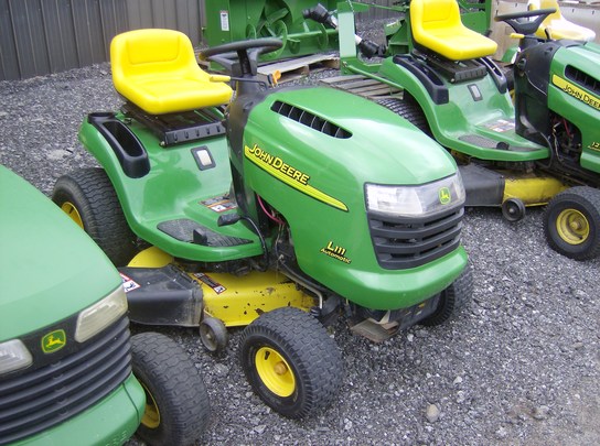 2005 John Deere L111