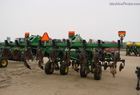 2011 John Deere 2700