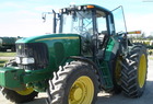 2003 John Deere 7520 Cab