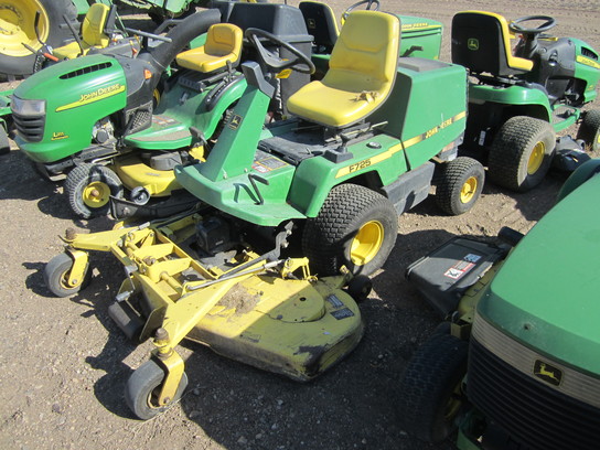 1996 John Deere F725