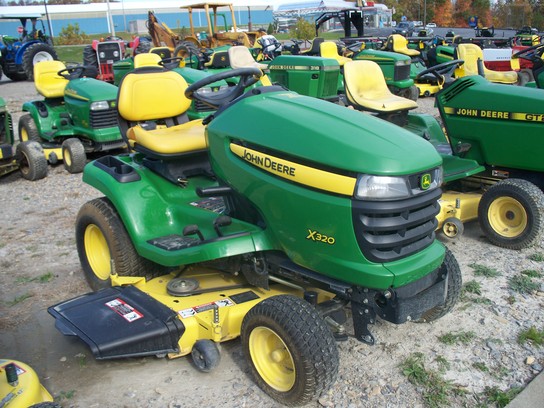  John Deere X320
