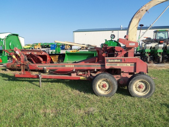 1987 Gehl 1060