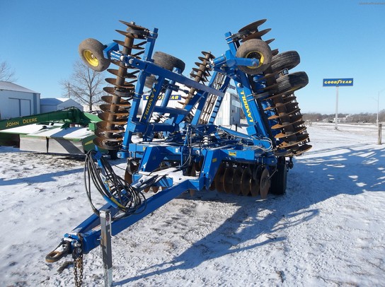 2011 Landoll 7431-26