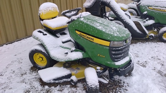 2005 John Deere X304