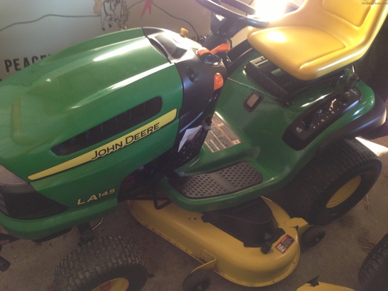2010 John Deere LA145