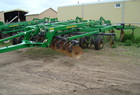 2011 John Deere 2700