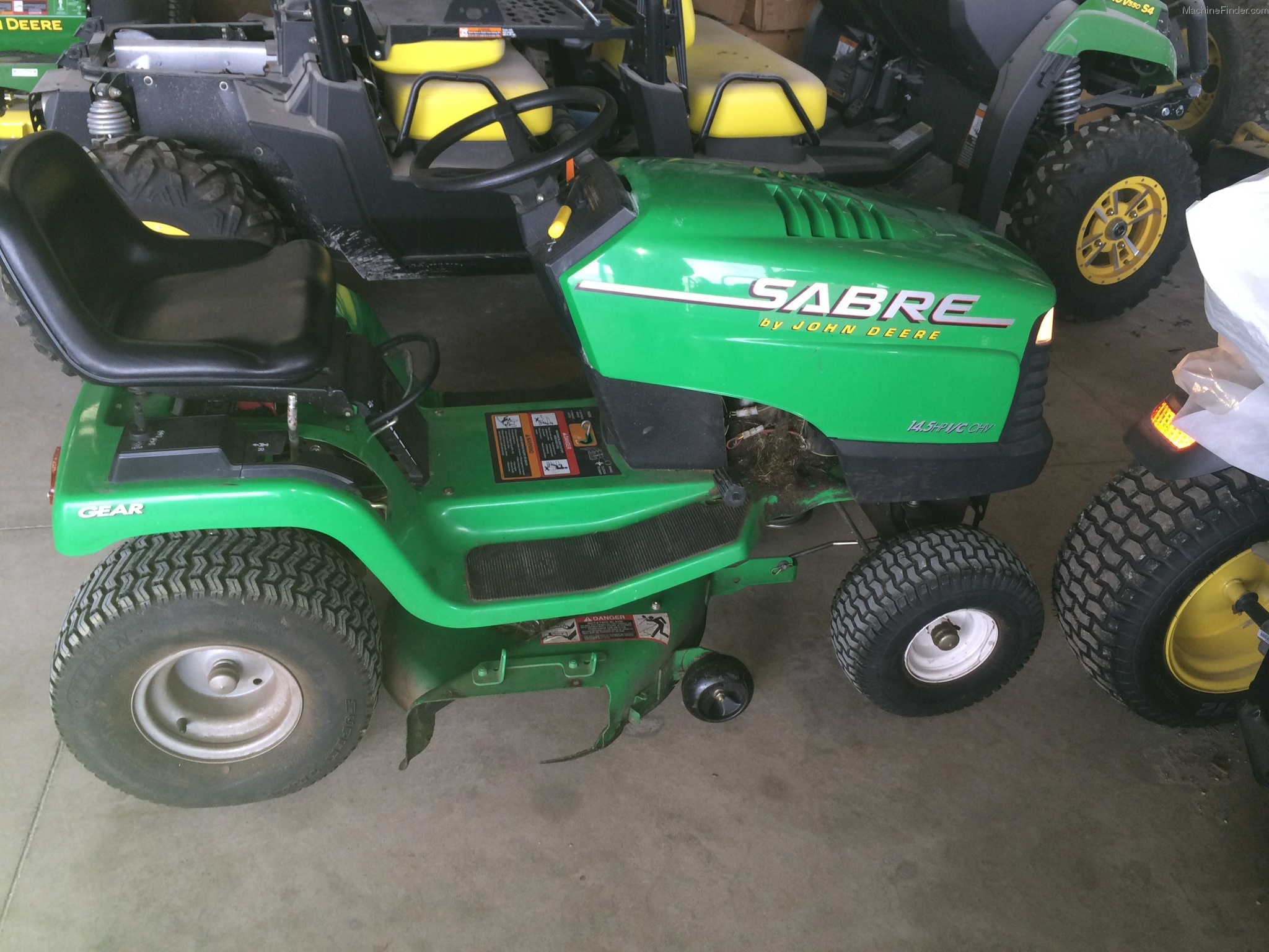 1998 John Deere SABRE 1438 GEAR LAWN TRACTOR Lawn & Garden and